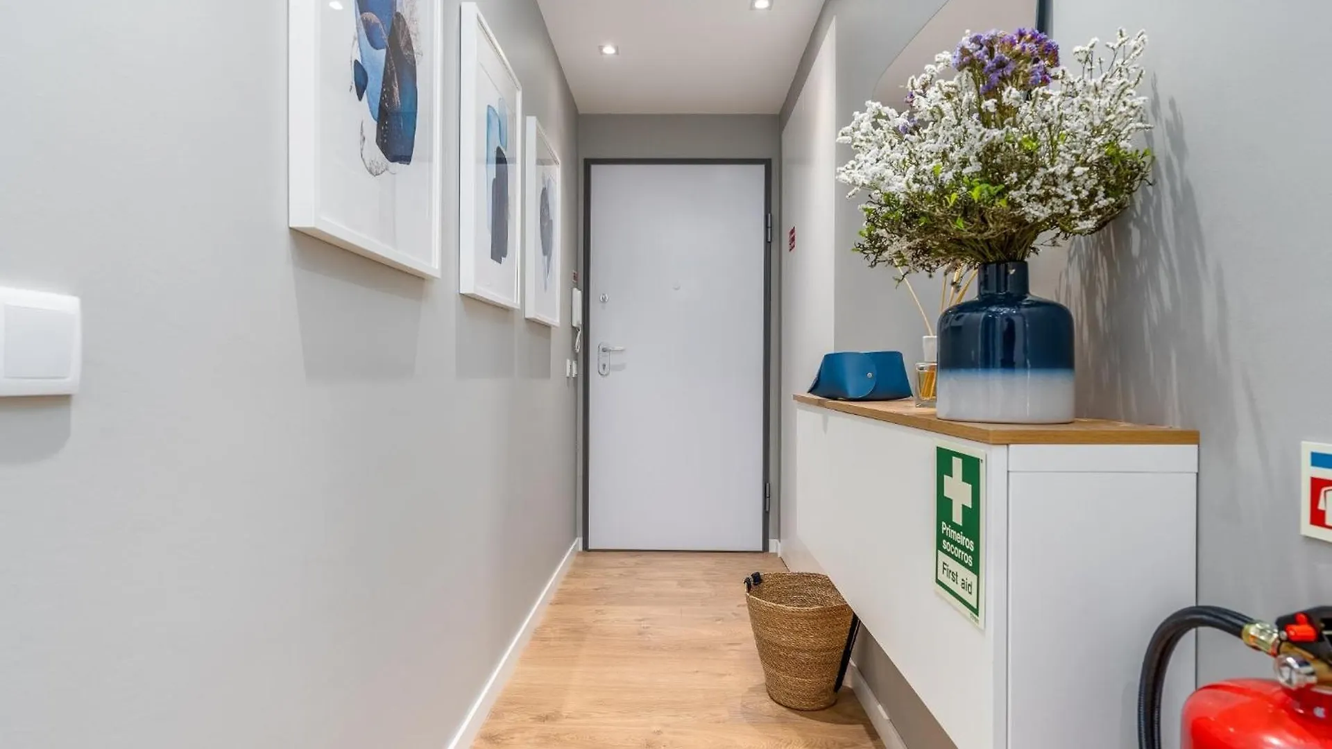 Luxury And Comfort Next To The Historic Center #1954 Lagos Apartment