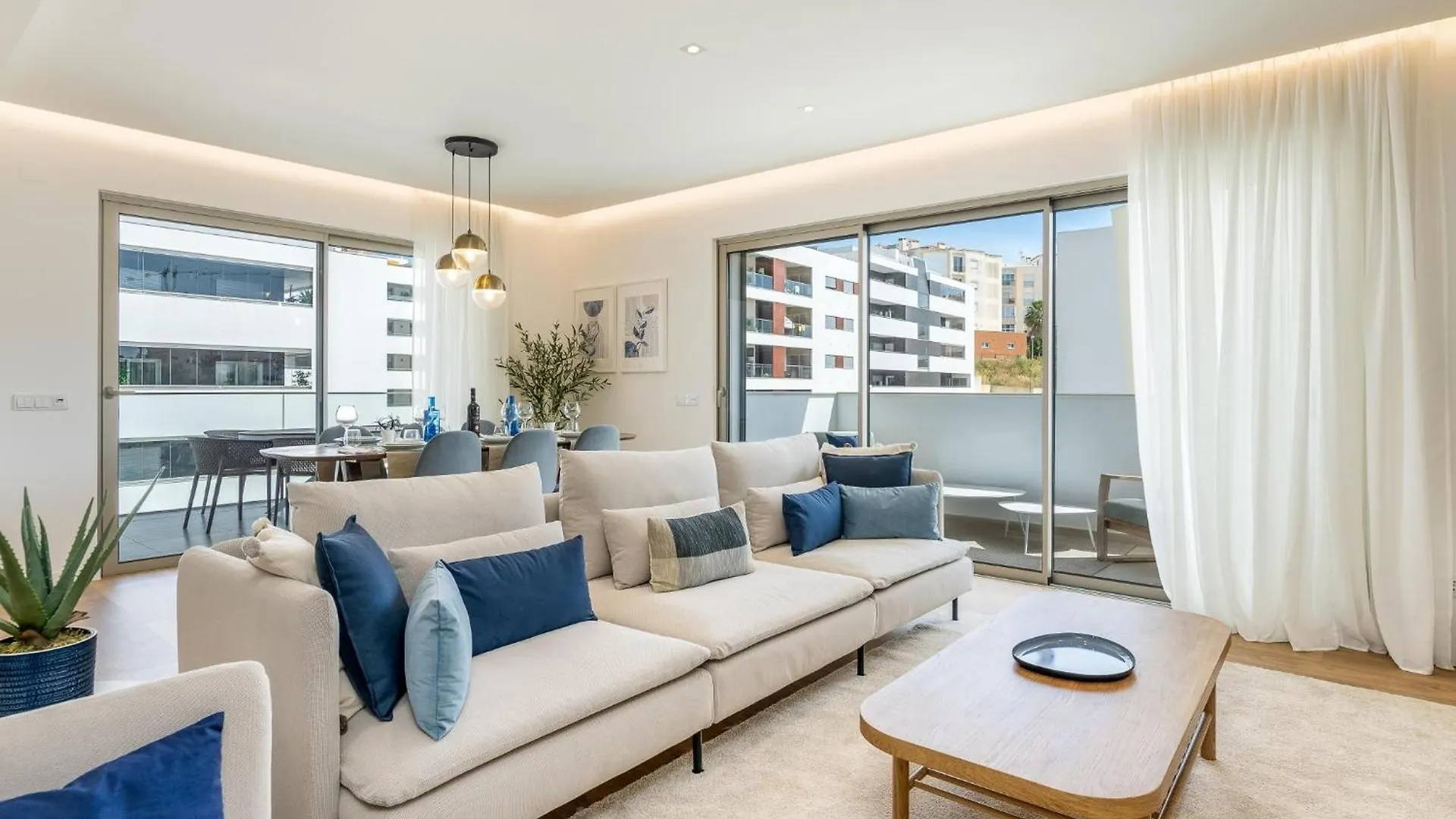 Luxury And Comfort Next To The Historic Center #1954 Lagos